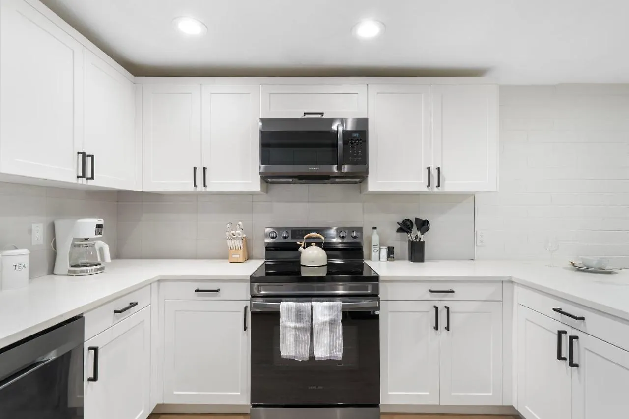 Midtown Bliss With Pool & Sports Use & Laundry & Parking Διαμέρισμα Φοίνιξ